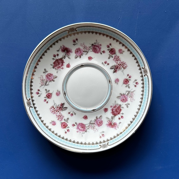Gracie China Floral Pattern Saucer - Picture 1 of 2